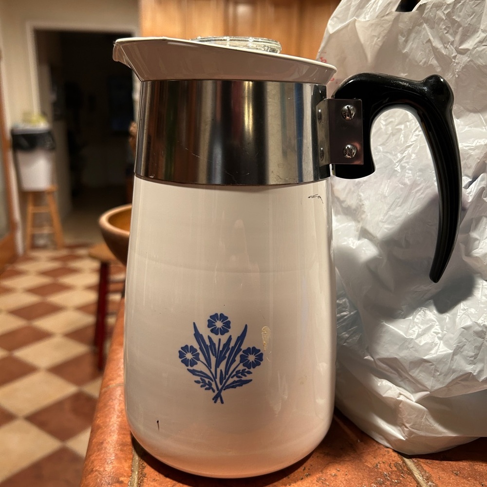 Vintage Corningware Cornflower 6 cup percolator.  Missing percolator parts.